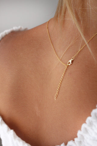 V NECKLACE