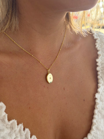 THE LOCKET NECKLACE